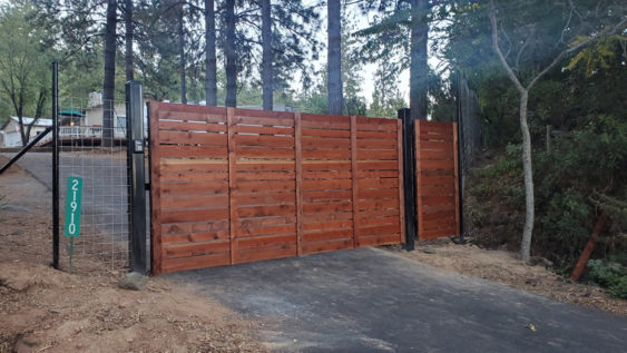Wood Horizontal Gate