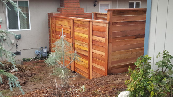 wood-privacy-fencing-12